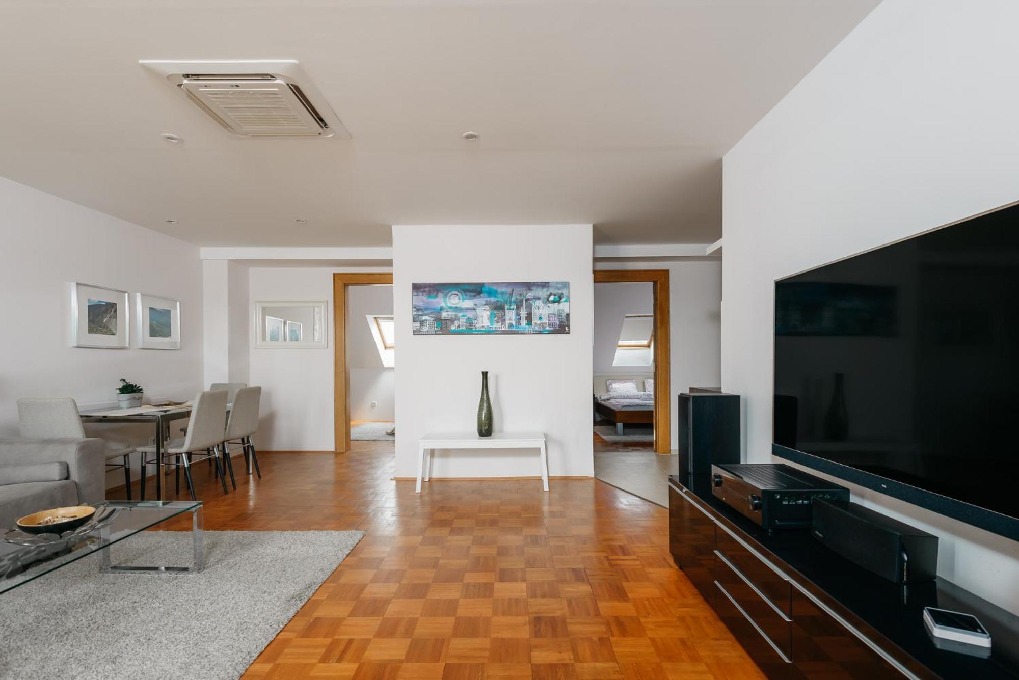 Roy 2 Bdr Apartment With Prague Castle View, Parking & Ac المظهر الخارجي الصورة