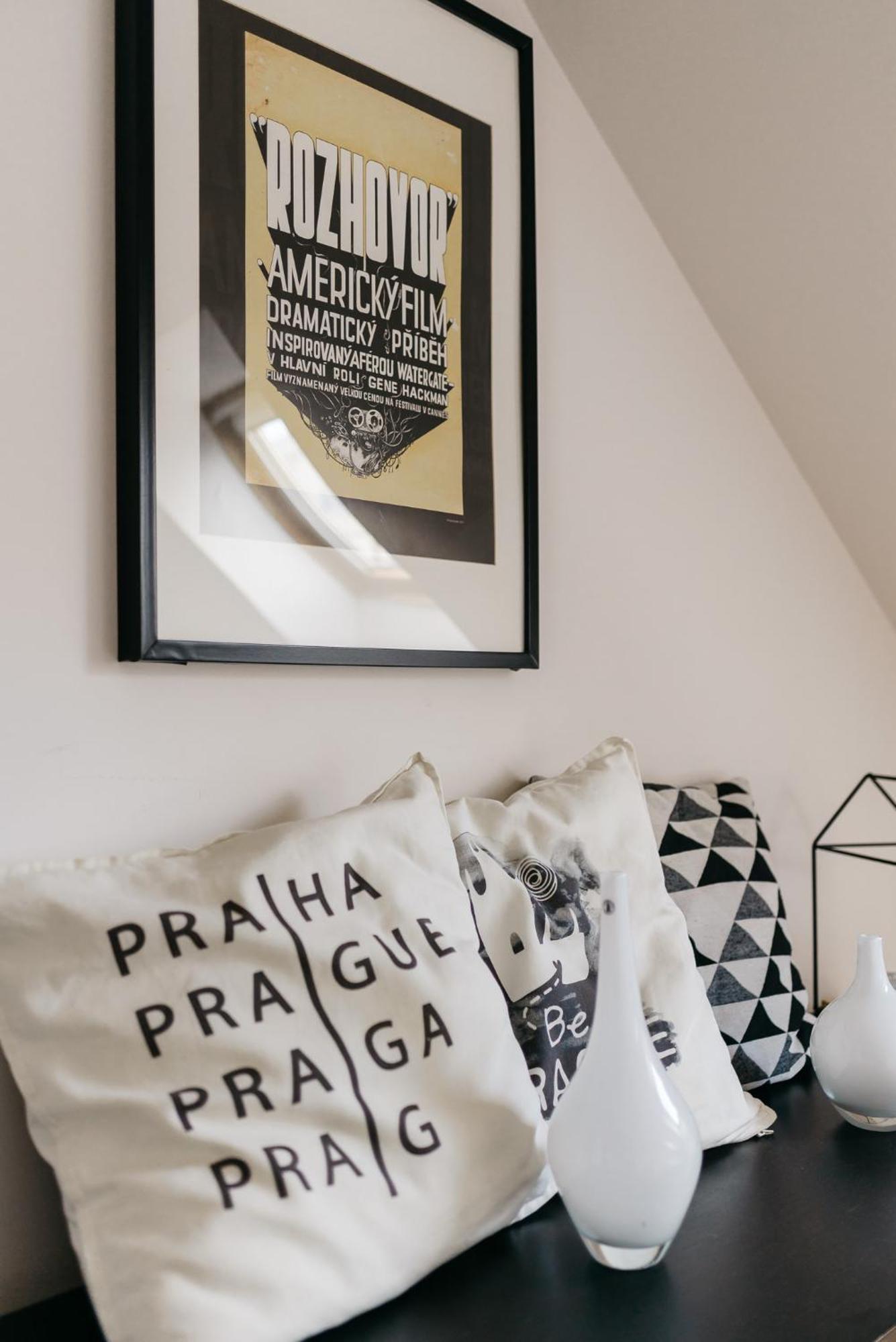 Roy 2 Bdr Apartment With Prague Castle View, Parking & Ac المظهر الخارجي الصورة